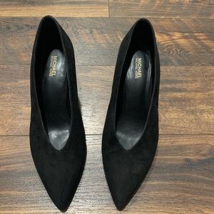 Black and gold Micheal Kors heels size 8